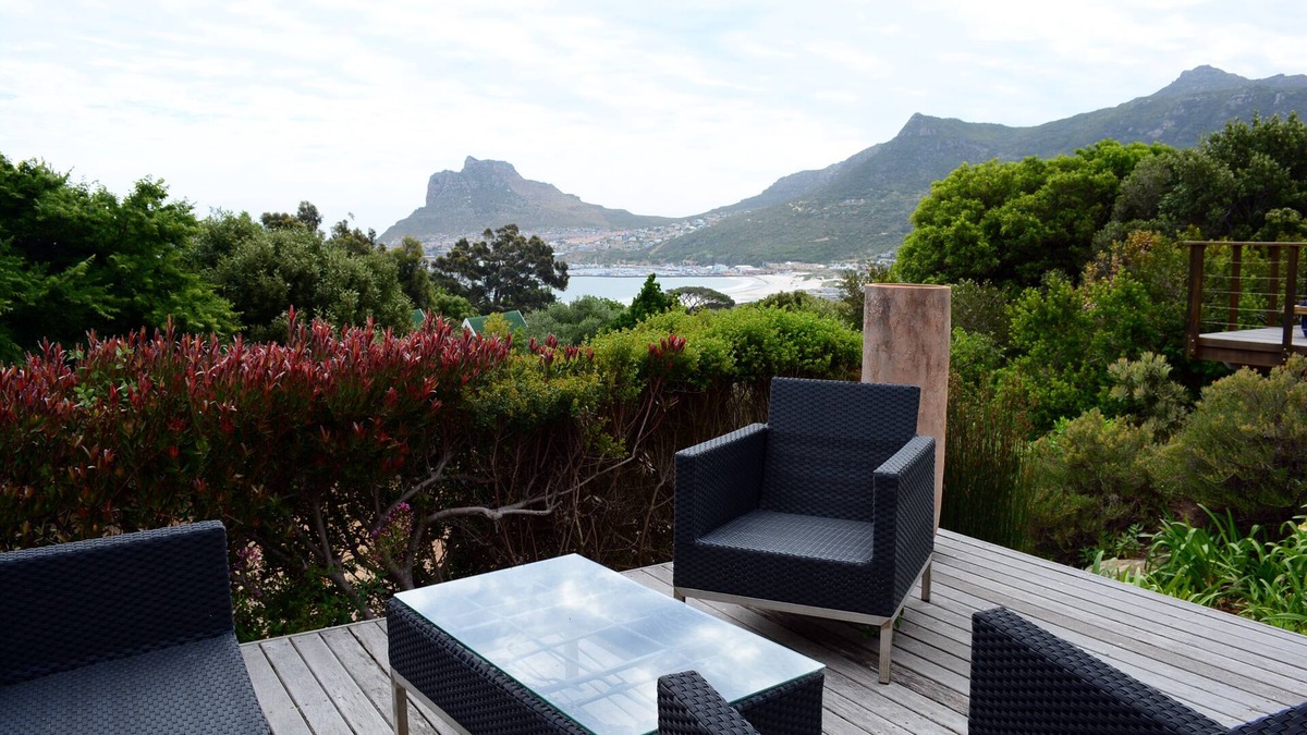 Scott Estate Cottage | Peaceful, stunning pool, beaches & wine