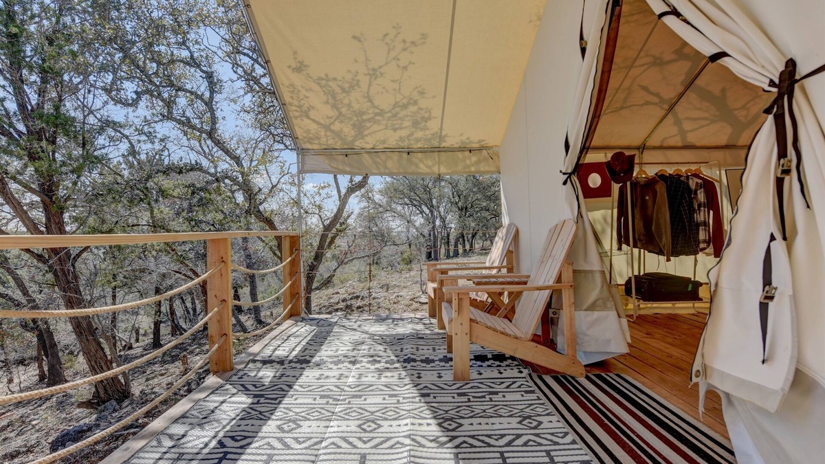 Boerne RV Rental | Peaceful Summer Getaway Glamping in Hill Country