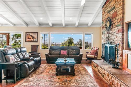 Eastside House | Peaceful Terrace, Long Term Rental