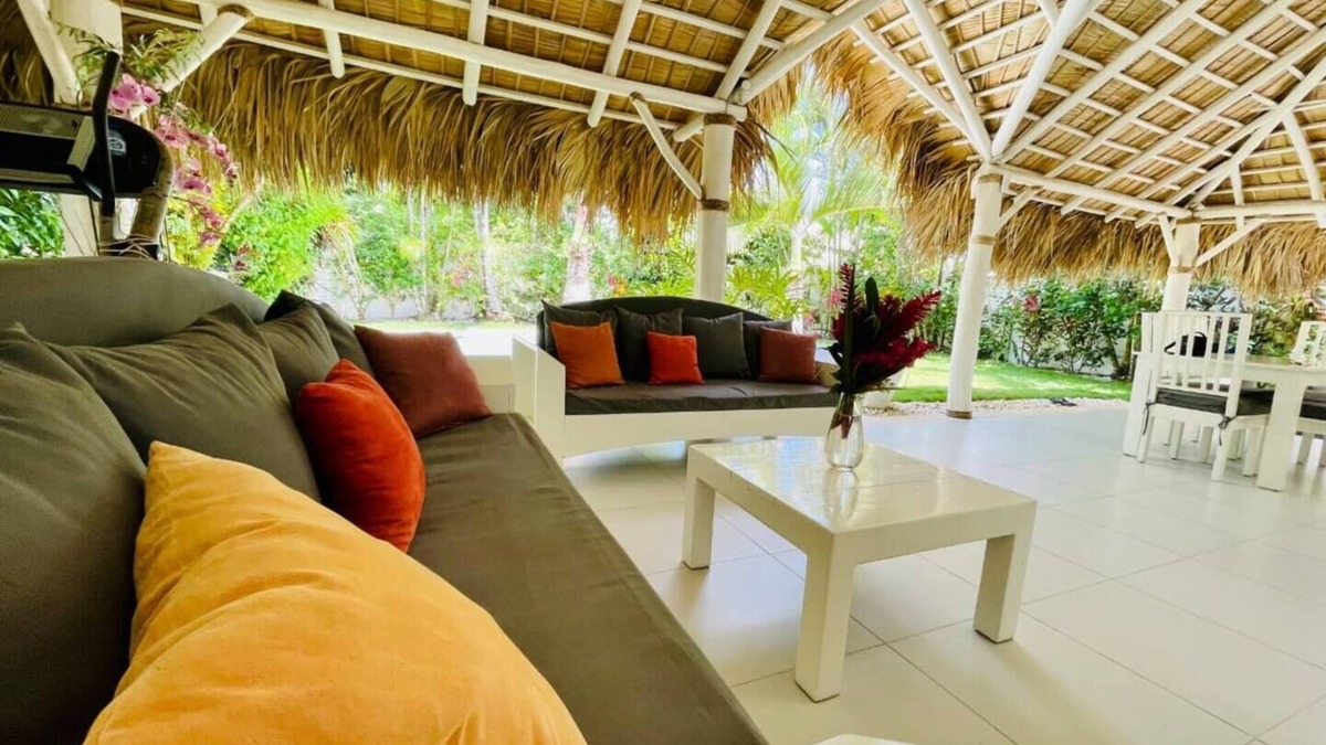 La Iglesia Villa | Peaceful villa with garden and swimming pool - 300 m from the beach