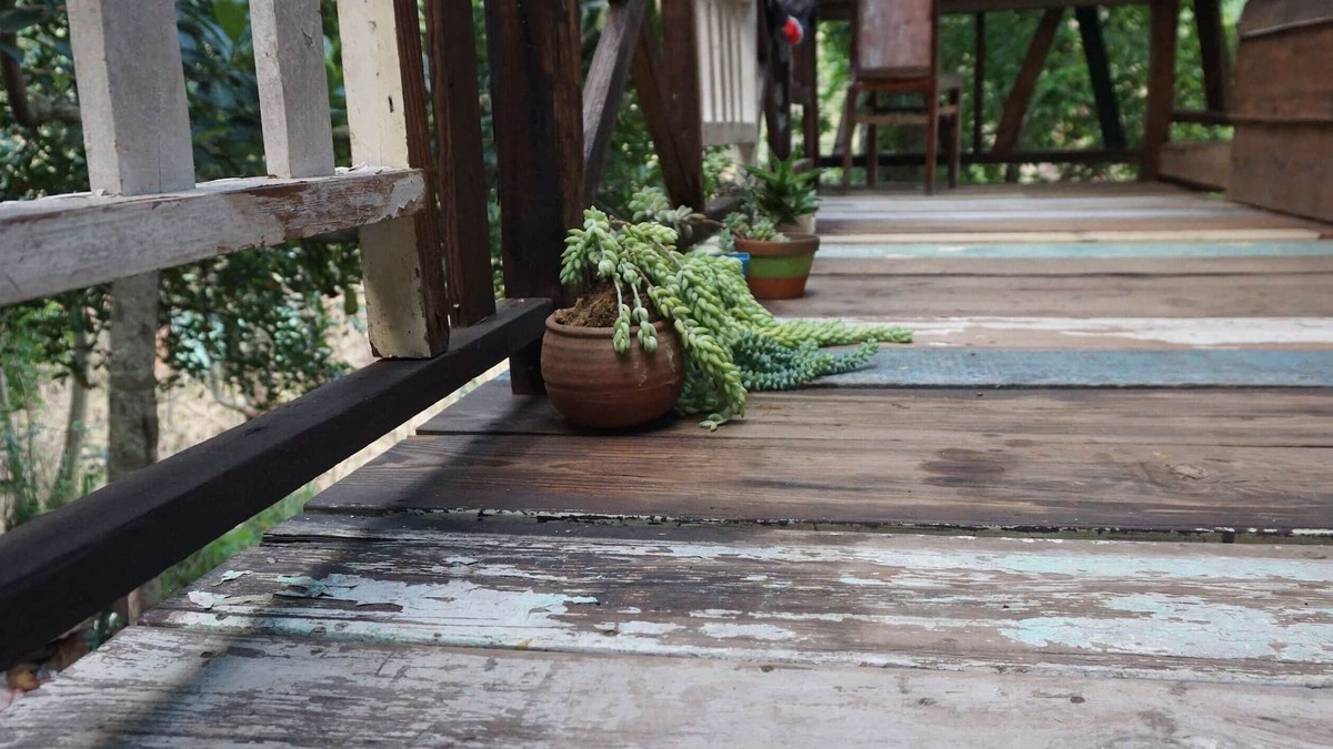 Da Lat House | Peaceful Wooden Chalet with Vintage Kitchen and Cozy Meditation Room