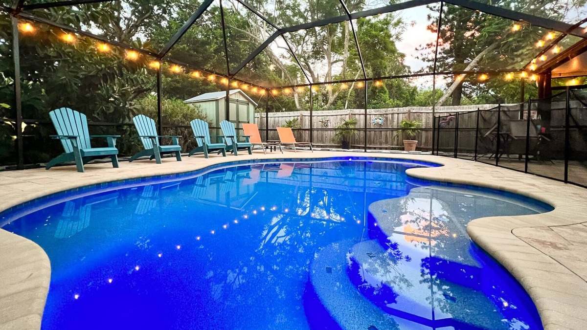 Gulfport House | Peach Hideaway - Caged, Heated Pool & Florida Room