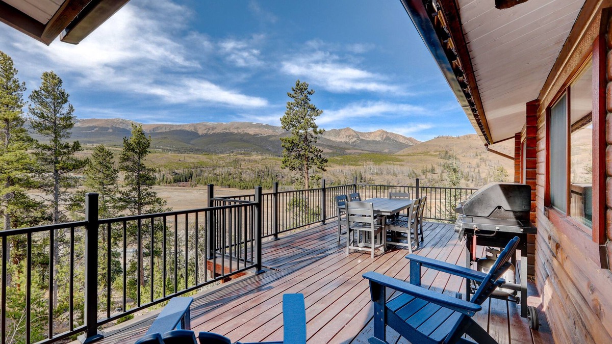 Breckenridge House | Peak Season Deals! Mountain View Cabin: Hot Tub, Game Room & Cozy Fireplace
