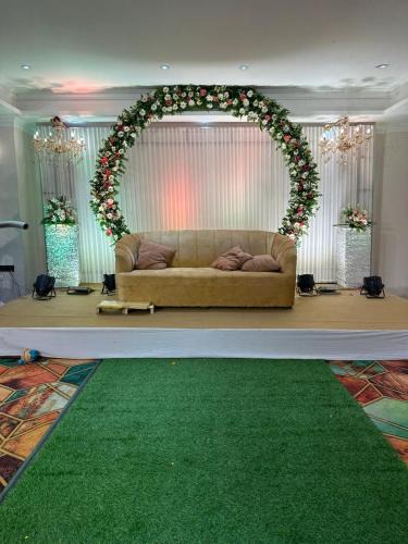 Lansdowne Hotel | Peaks And Pines Resort