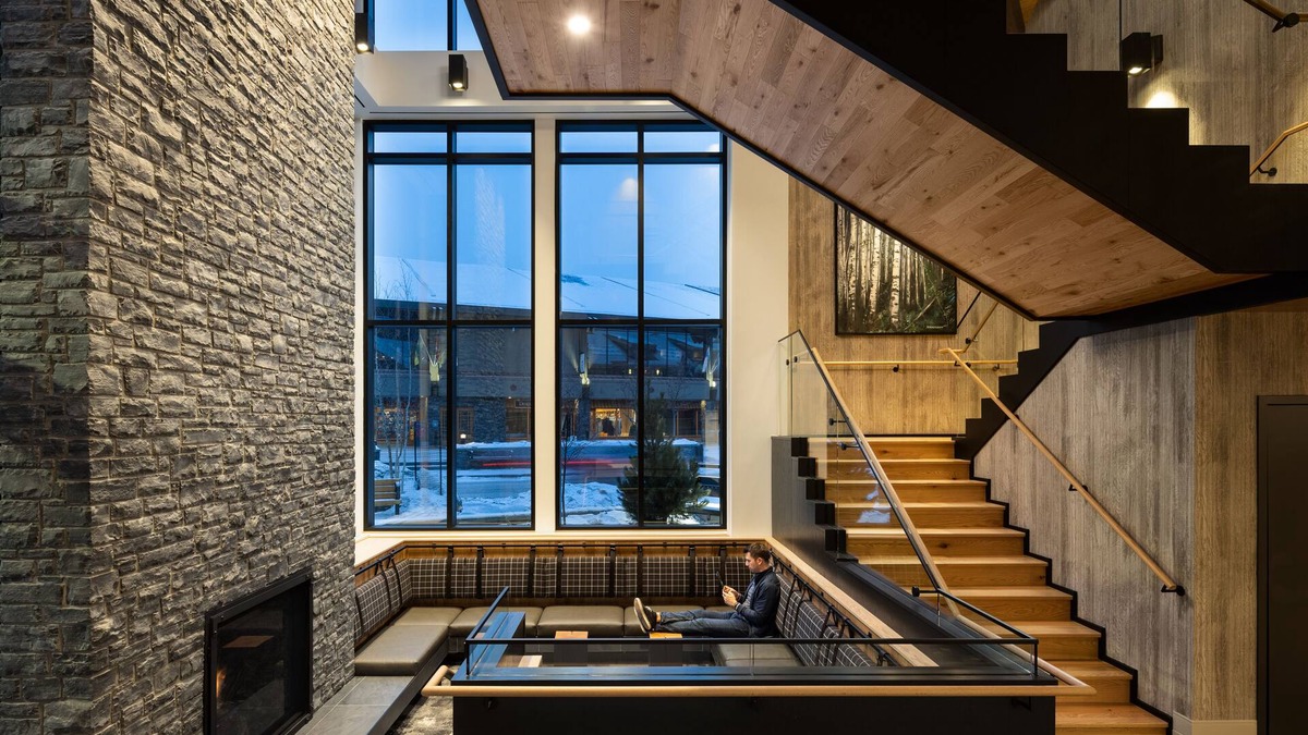 Banff Hotel | Peaks Hotel & Suites
