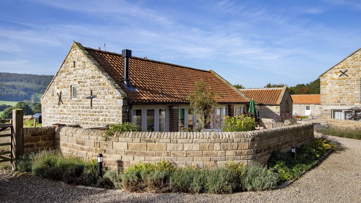 Scarborough Cottage | Pear Tree Cottage, Thirley Cotes Farm Cottages