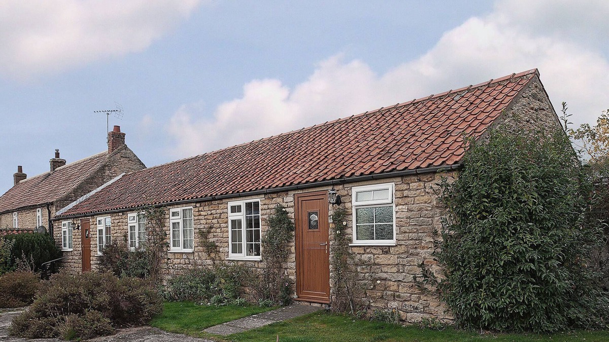 West Heslerton Cottage | Pear Tree Farm Cottages - RCHM38