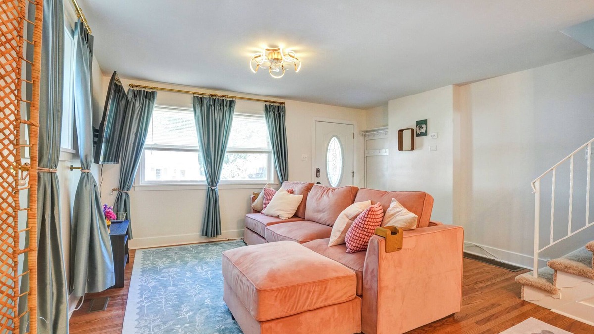 Phoenixville House | Pearl - A Phoenixville Retreat