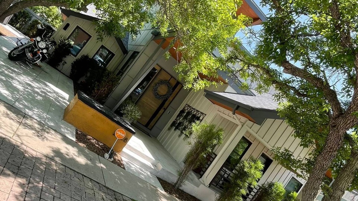 Central Boulder House | Pearl Street out Your Front Door, Flatirons View, Luxury Home in Central Boulder