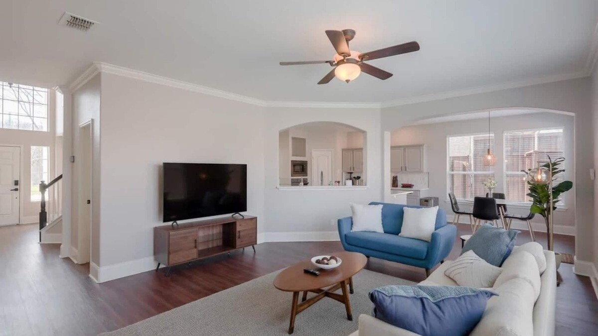 South Arlington House | Pearl White Dream Home With Private Pool & Theatre