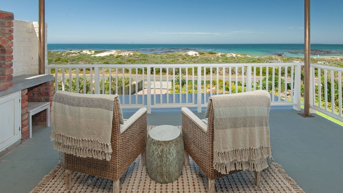 Pearly Beach House | Pearly Beach House - Four Bedroom House, Sleeps 8