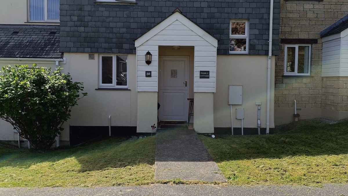 Falmouth Cottage | Pebble Cottage, Pendra Loweth