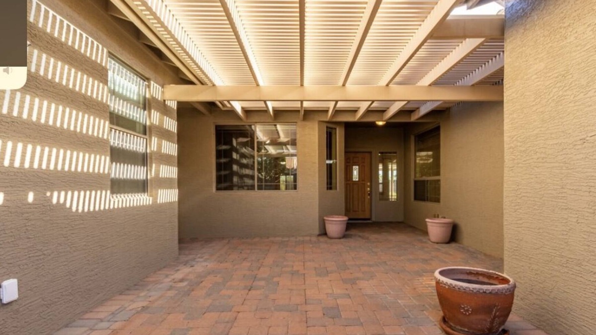 Pebblecreek House | Pebble Creek 2-bedroom plus office/bedroom. Fenced backyard.