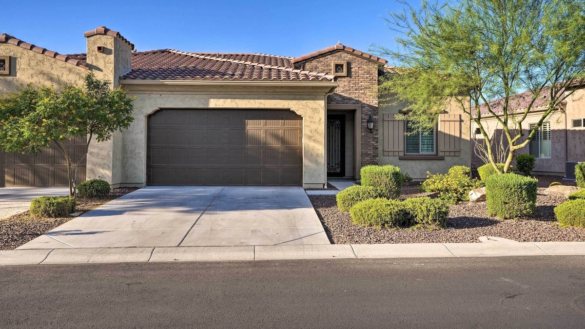 Palm Valley Villa | PebbleCreek Villa w/ Oasis Pool & Golf Course