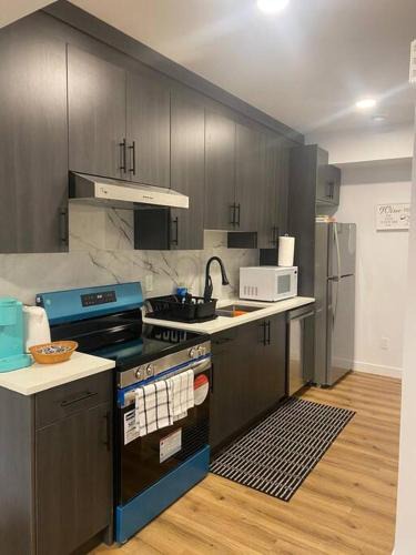 Edmonton House | Pebbles' Cozy 2Bed Basement Suite - near Downtown
