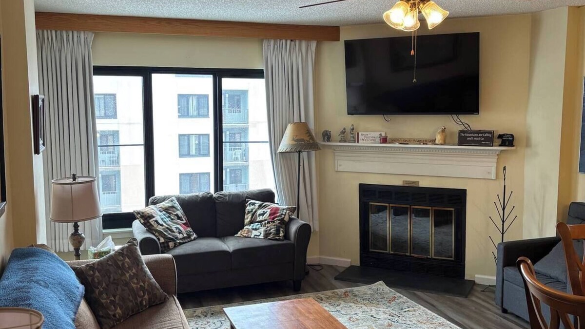 Snowshoe Condo | Pedal & Powder Retreat @ Silver Creek! 2 Bedroom Ski In/Out, Night Skiing, Pool