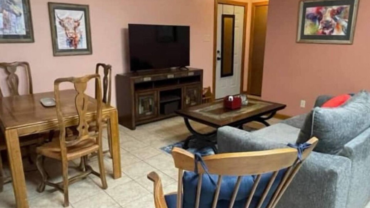 Lasara Apartment | Peek-a-Moo Apt w/patio, paddle boating