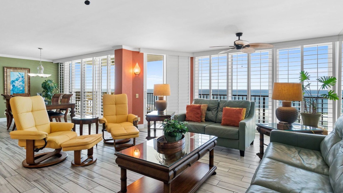 Thomas Drive Condo | Pelican Walk 506 - Pet Friendly Condo on the Beach!