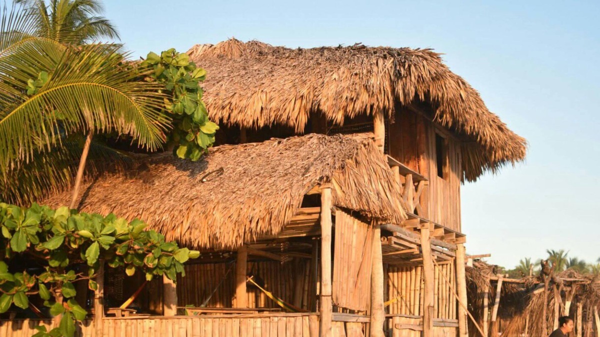 La Libertad Cabin | Pelicano Surf Camp
