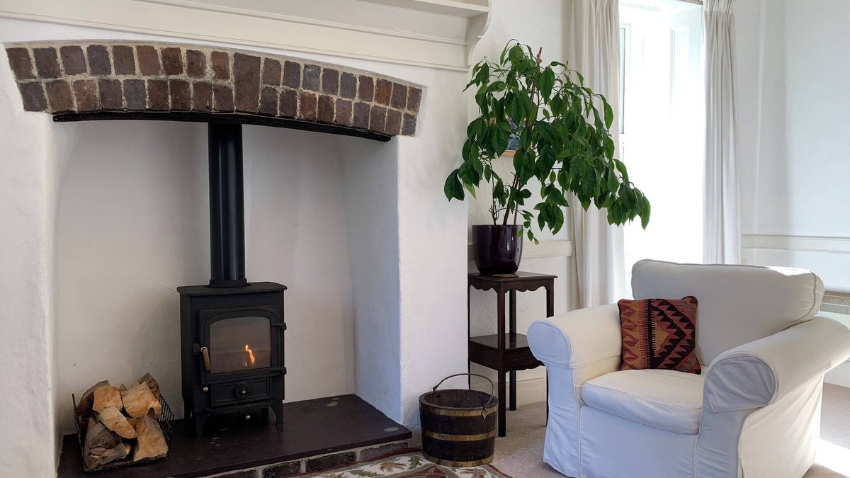 Cylch-Y-Garn Cottage | Pen y Graig - Front Wing, Church Bay, sea views, 500m to beach. No Dogs