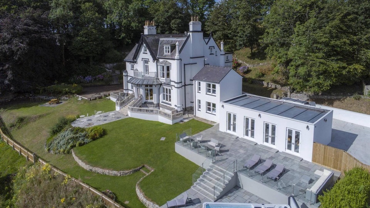 Penally Villa | Penally Manor - Luxurious Manor House - Tenby