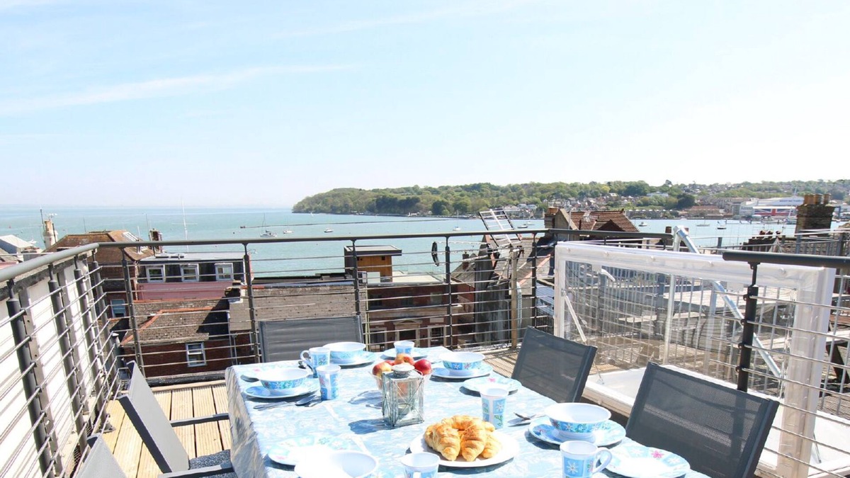 Cowes Ski Chalet | Penderic, Isle of Wight