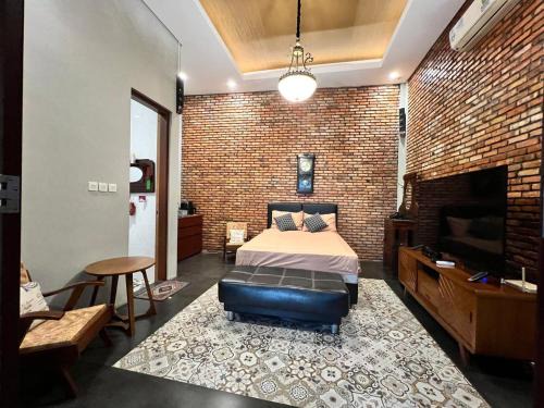 Bekasi House | Pendopo Nilam Den Erwin