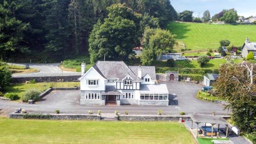 Llanrwst House | Pengwern