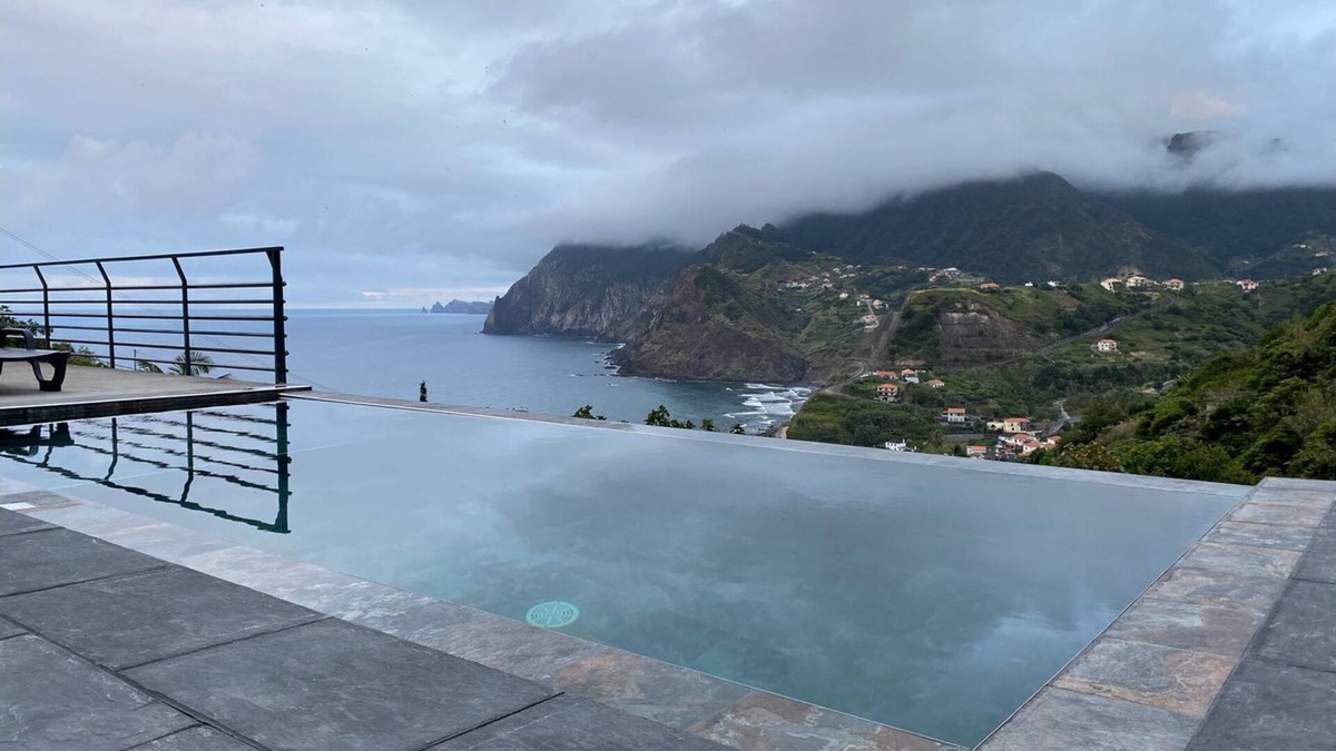 Porto da Cruz House | Penha D'Águia Villa by LovelyStay