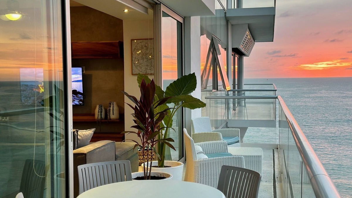 South Hotel Zone Apartment | Peninsula 2BR/2BA Pools&beach