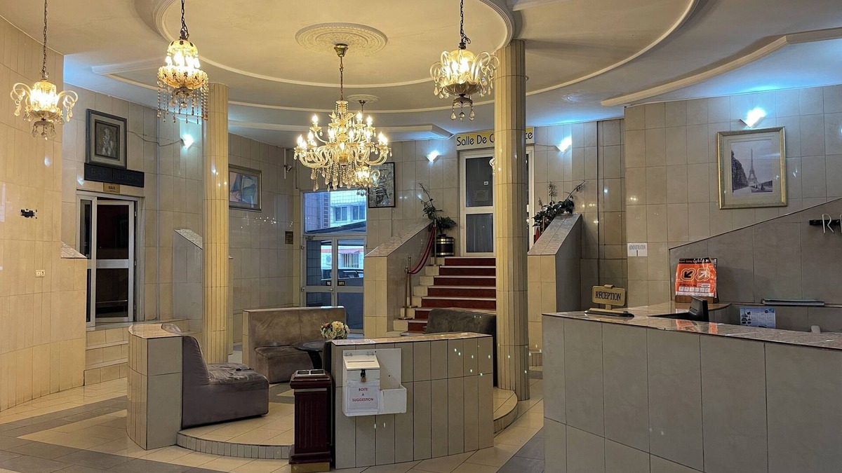Douala Hotel | Peninsula Hotel Bonamoussadi Douala