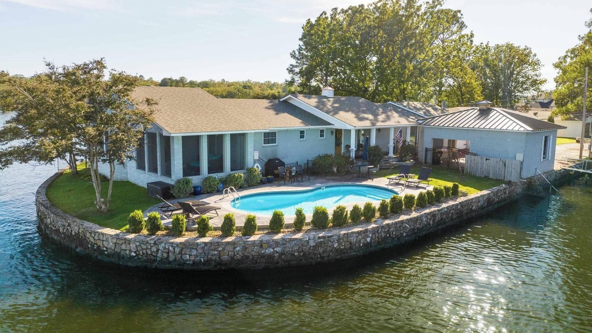 Rockwell House | Peninsula Lake Home With POOL/HOTTUB~ Amazing Lake Views ~ Water On 3 Sides!