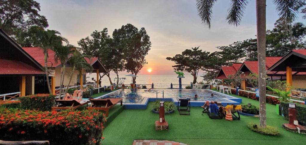 Ko Chang Hotel | Penny's Resort
