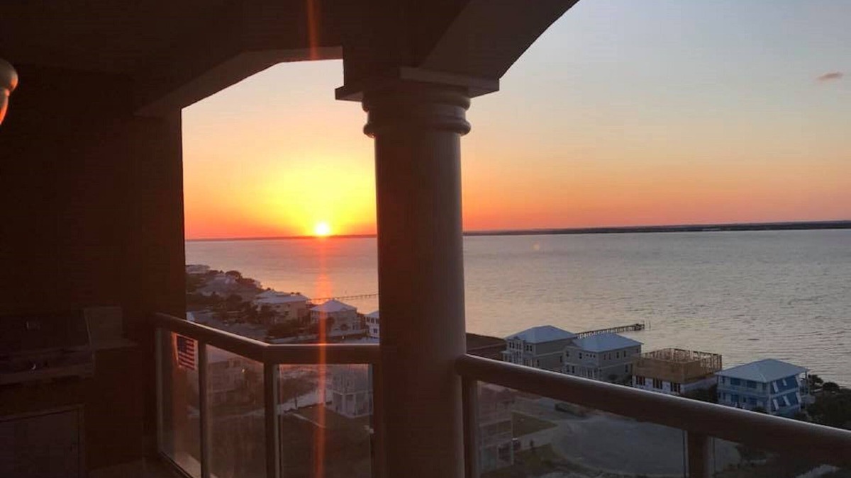 Pensacola Beach Condo | PensacolaBeachLuxuryCondoRental~1206T5~NauticalBrees~StunningSunsetsWillSleep10!