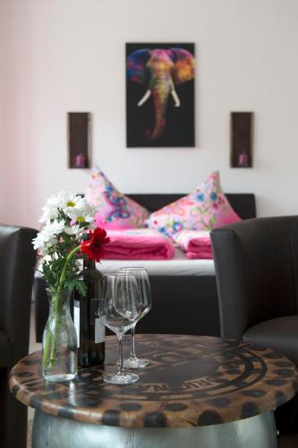 Halle House | Pension Café & mehr