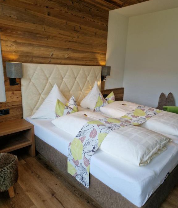 Thumersbach Bed & Breakfast | Pension Claudia Zell am See