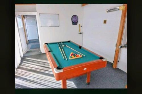 Reichertshofen House | Pension Dana
