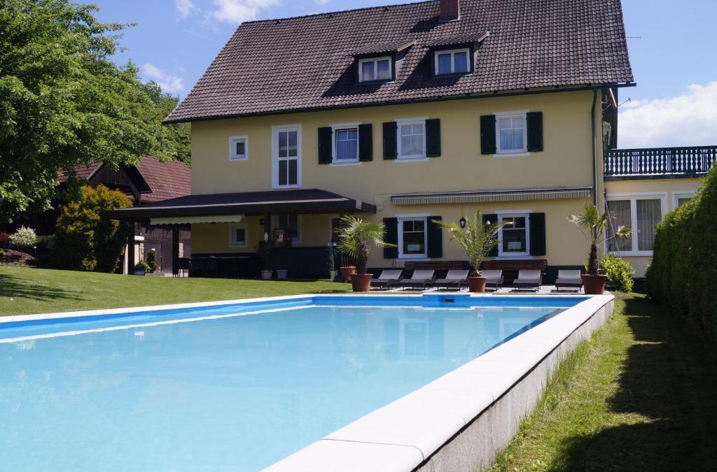 Klagenfurt-Wolfnitz Bed & Breakfast | Pension DOBERNIG - CONTACTLESS CHECK IN/STAY
