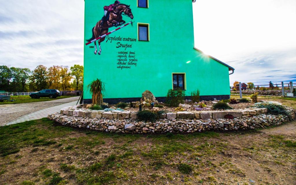 Struzna House | Pension Jezdecké centrum Kočík