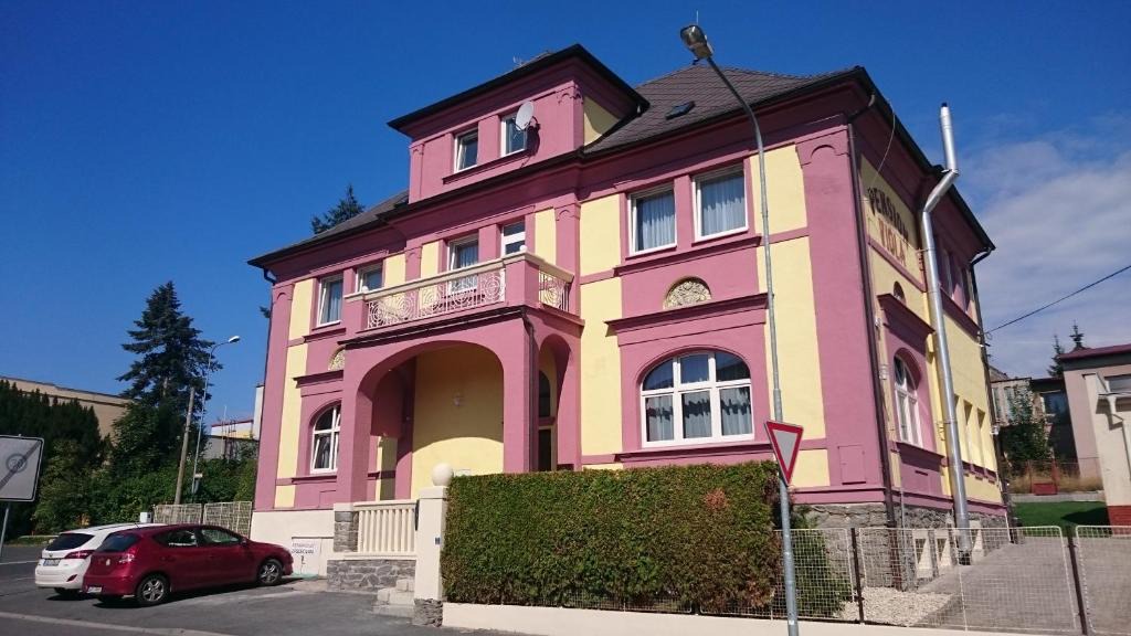 Domazlice Hotel | Pension Viola