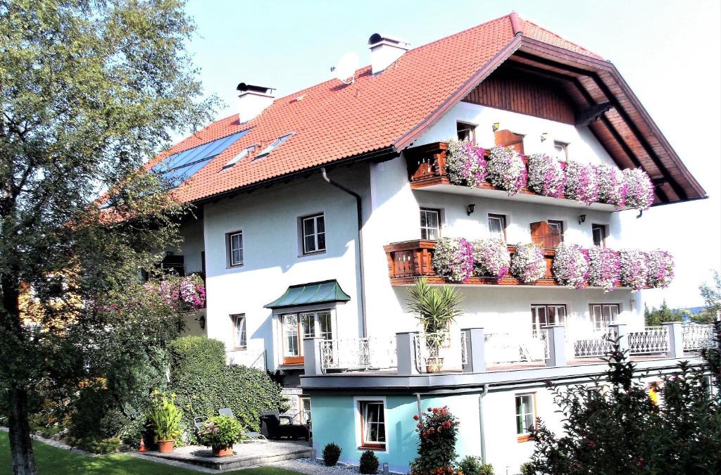 Koppl House | Pension Waldhof