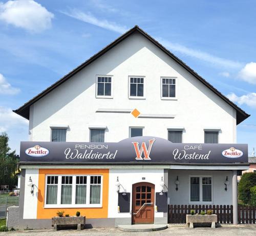 Groß-Siegharts House | Pension Waldviertel
