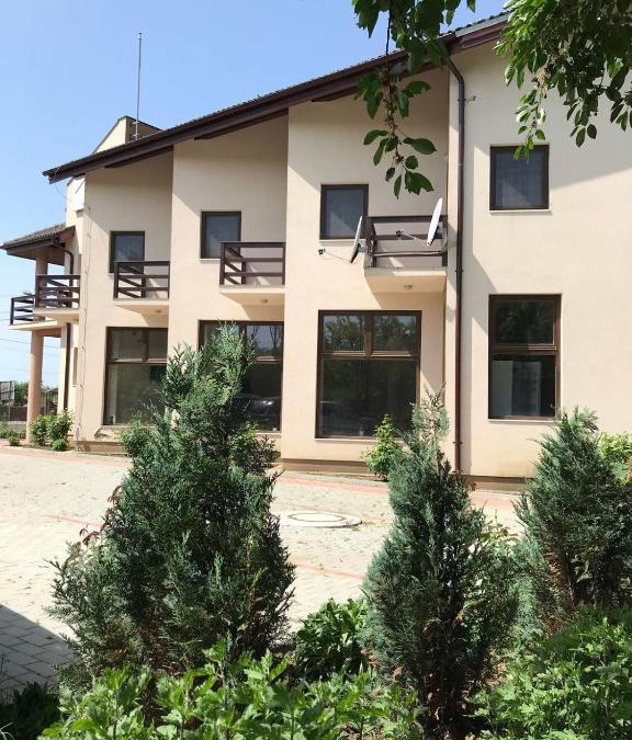 Simian House | Pensiunea Casa Soarelui