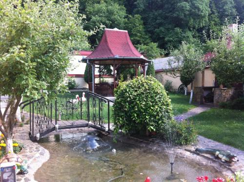 Rasnov House | Pensiunea Cristina