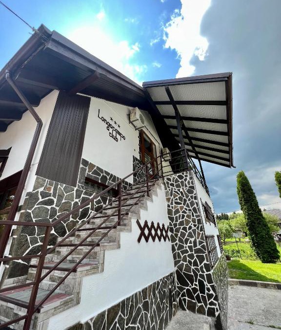 Campulung Hotel | Pensiunea Longocampo