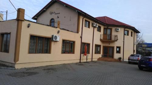 Focsani House | Pensiunea SENA Focsani