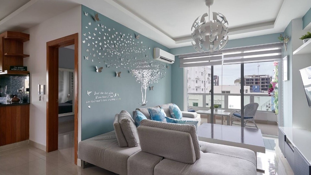 Evaristo Morales Apartment | Pent House Plas Additional Apartment 19 People, Great Location