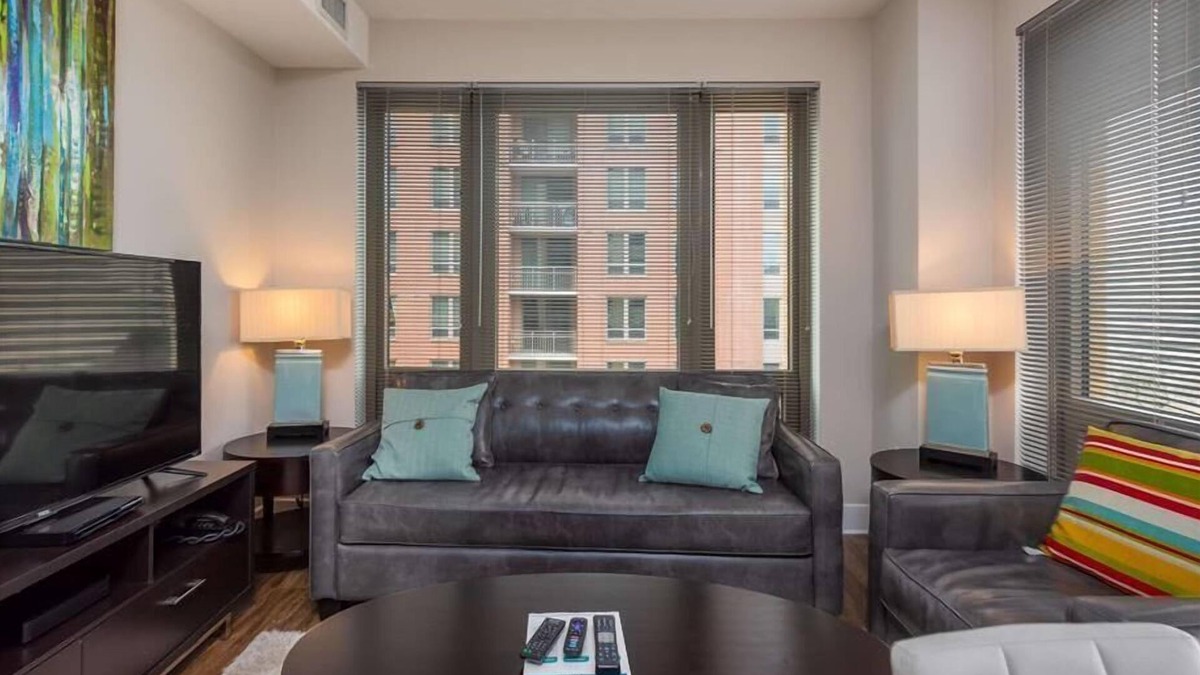 Aurora Highlands Apartment | Pentagon City 2BR | Resort style amenities | Desk+Wifi