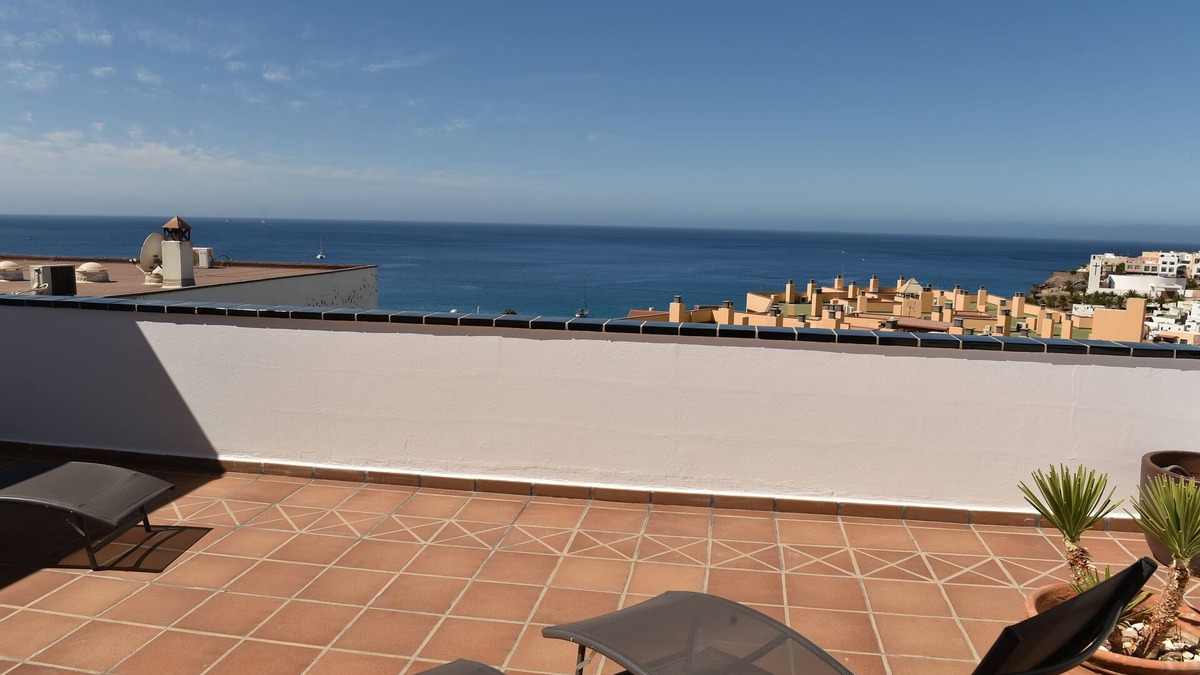 Morro Jable Apartment | PENTHOUSE 120m2, 200m from the beach, sea and village views