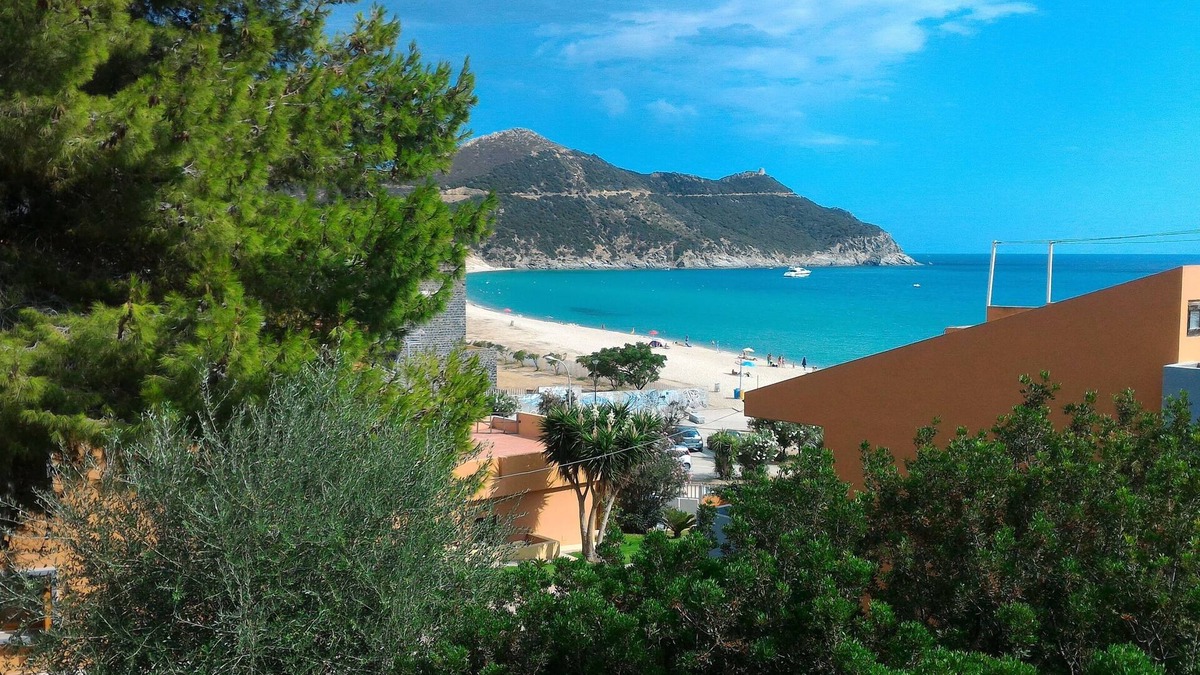 Solanas Apartment | Penthouse 150 meters from Solanas Beach